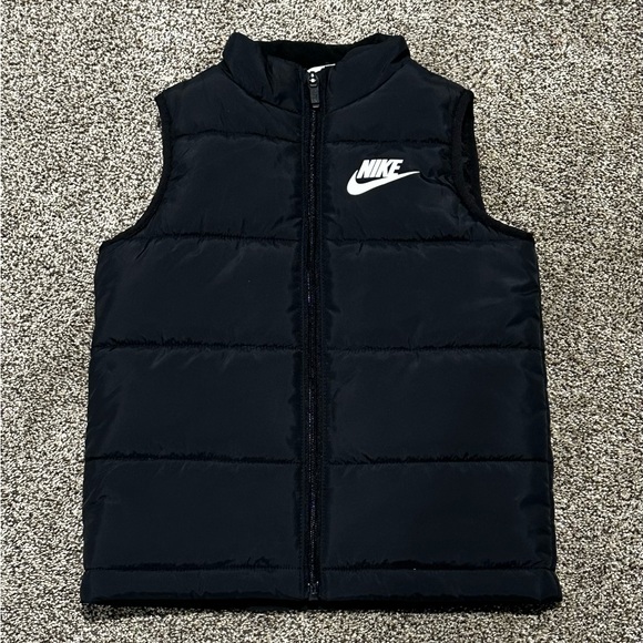Kids Nike Vest - Picture 1 of 1
